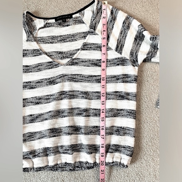 Sanctuary Sweater Women Blue White Stripe Textured V-Neck Size Small - Picture 7 of 7